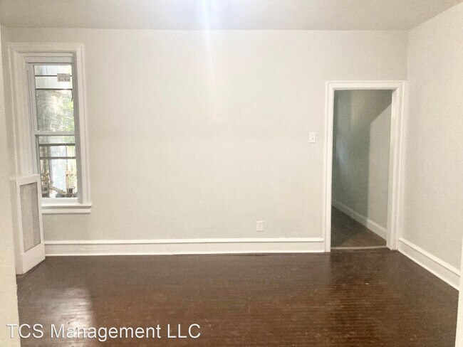 Building Photo - 3 br, 1 bath House - 230 West Champlost St...