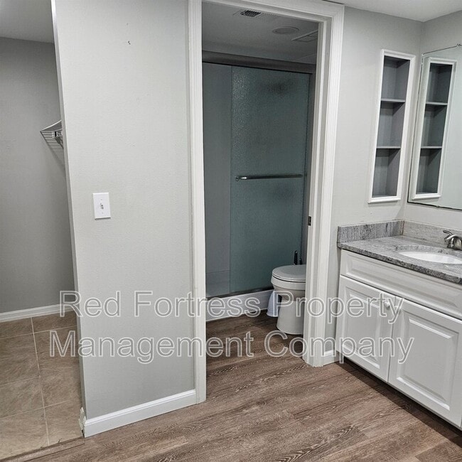 Foto del edificio - 12501 McGregor Blvd