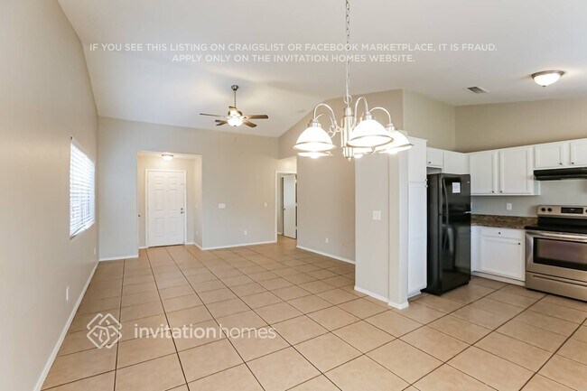 Foto del edificio - 10763 W Rio Vista Ln