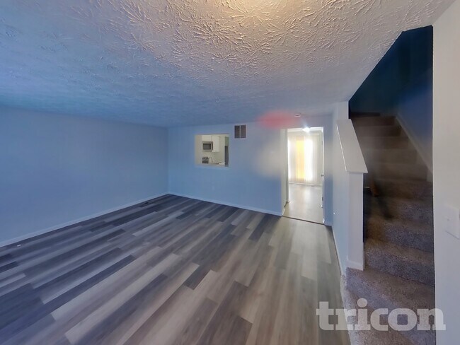 Foto del edificio - 35 Greenleaf Rd