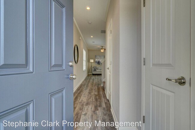 Building Photo - 3 br, 2.5 bath House - 3630 Towne Point Road