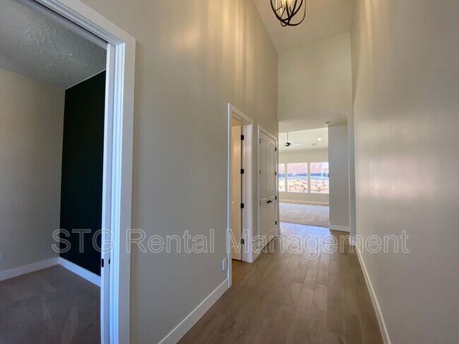 Foto del edificio - 2659 S 3520 W