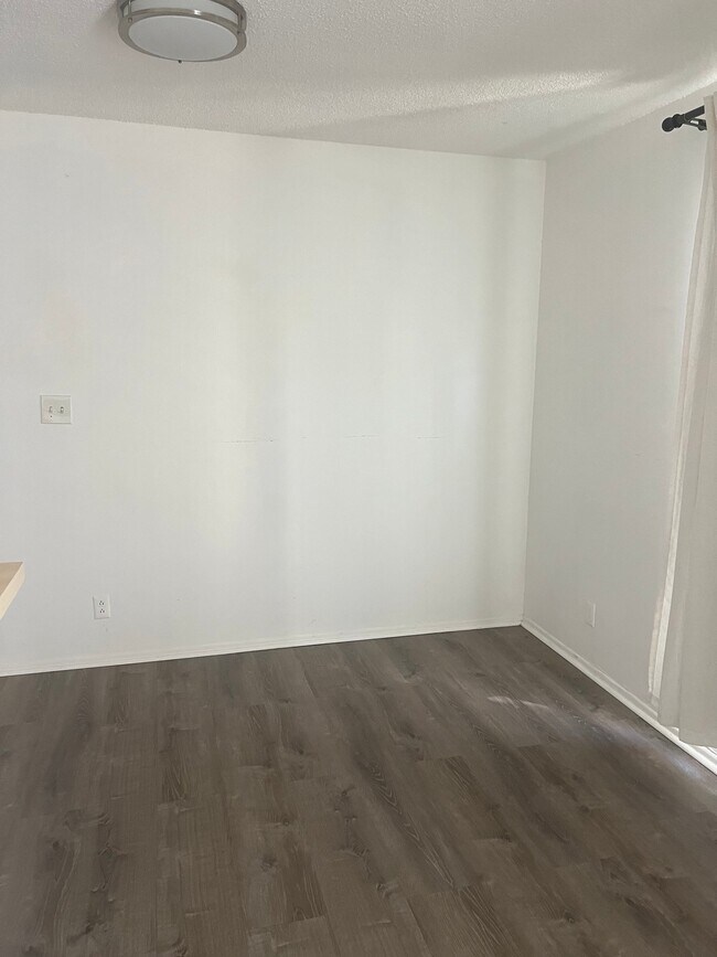 Foto del edificio - 3444 Mentone Ave