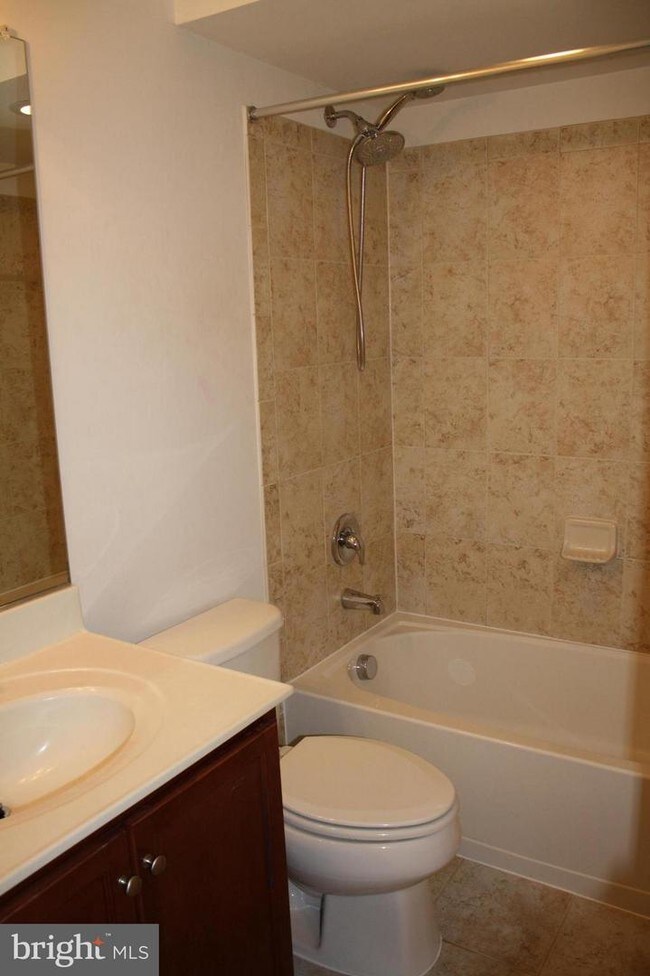 Building Photo - 15165 Santander Dr
