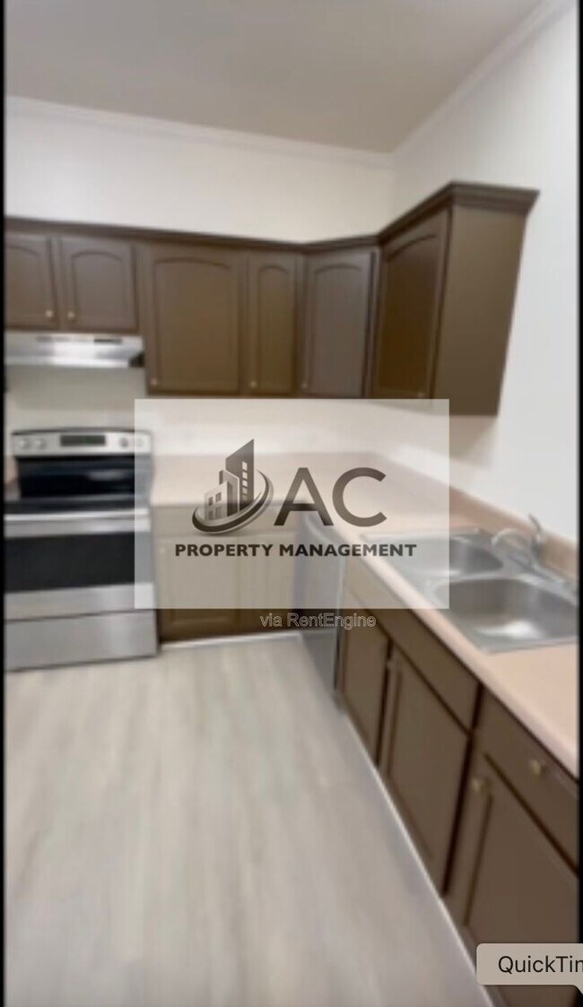 Foto del edificio - 50 Smith Lake Rd