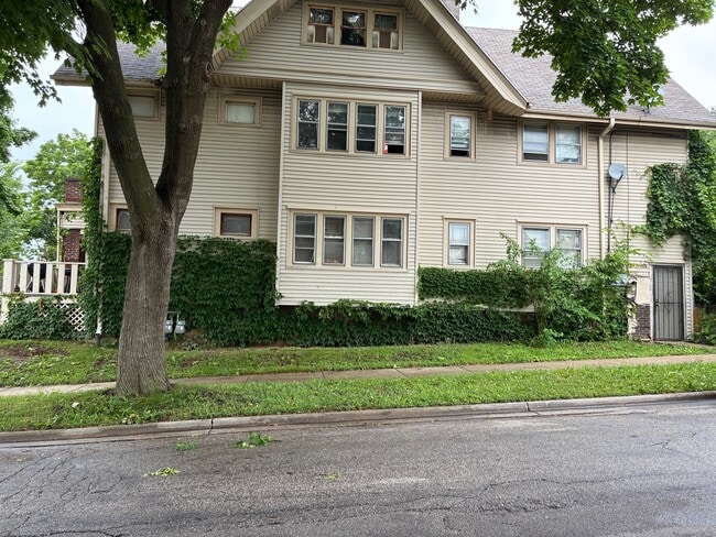 Side of House - 3702 N 15th St