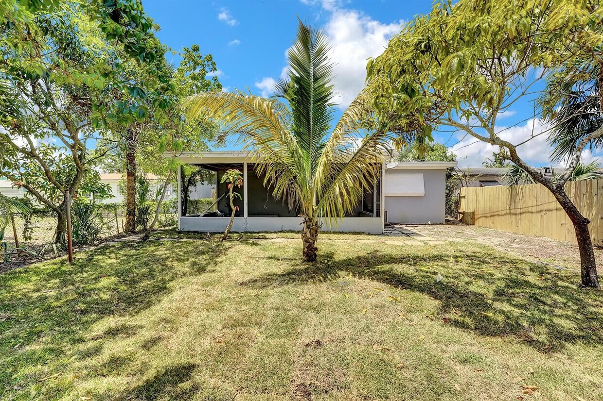 Foto principal - 700 NW 2nd Ter