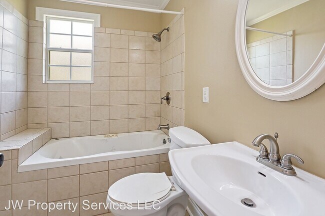 Building Photo - 4 br, 3 bath House - 2669 Robert E. Lee Blvd.