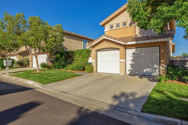 Foto del edificio - 3 Bedroom Home in The Gated Marigold Tract...