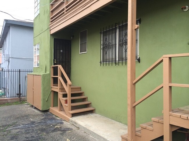 Building Photo - 4161 Somerset Dr