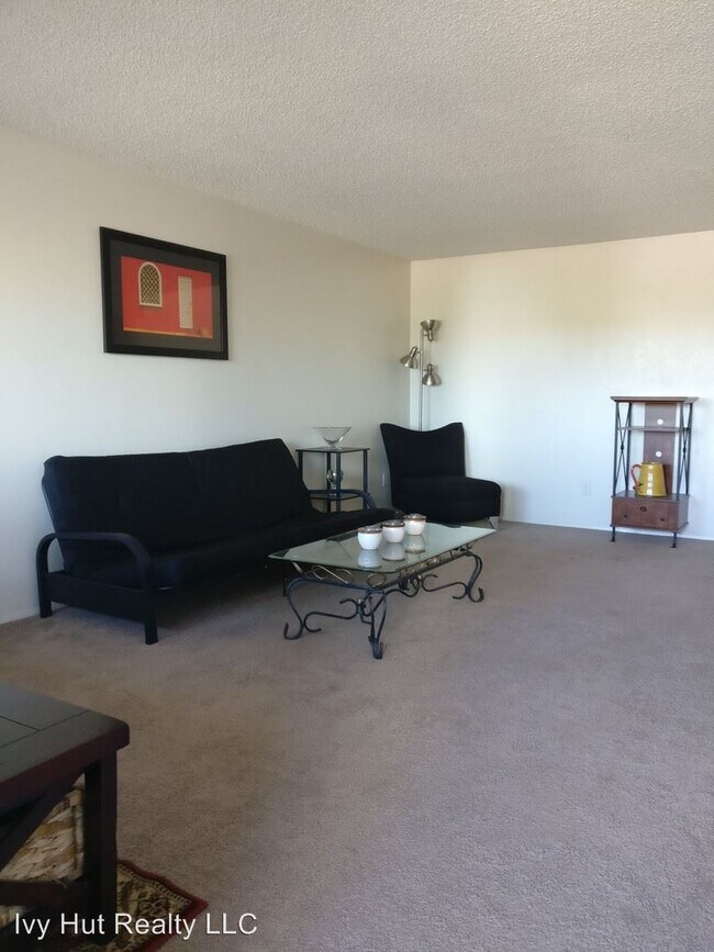 Foto del edificio - 10506 Bridgeport Way SW