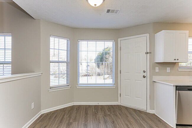 Building Photo - 3300 Rockmill Dr