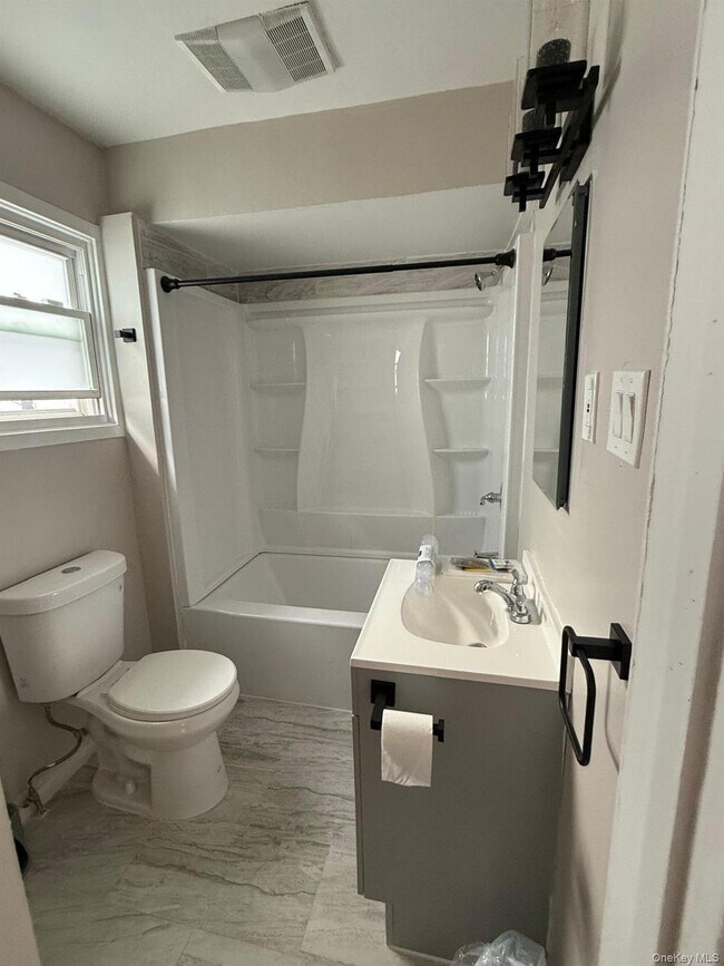 Foto del edificio - 152 Oliver Ave