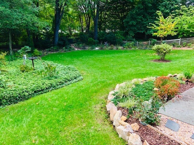 Foto del edificio - Updated and immaculate 4 bed/3.5 bath colo...
