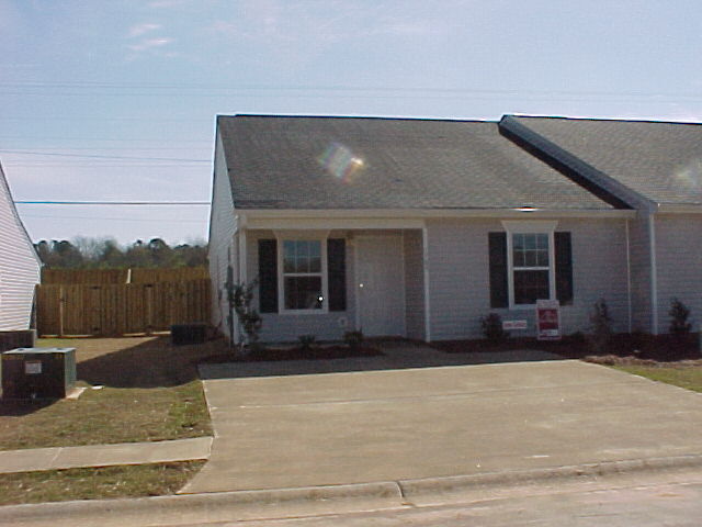 Primary Photo - 1785 Summerwoods Ln