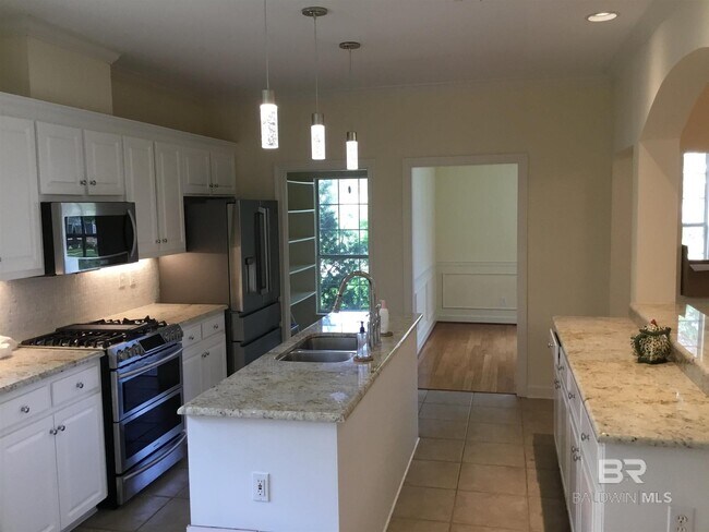 Foto del edificio - 112 Kensington Ct