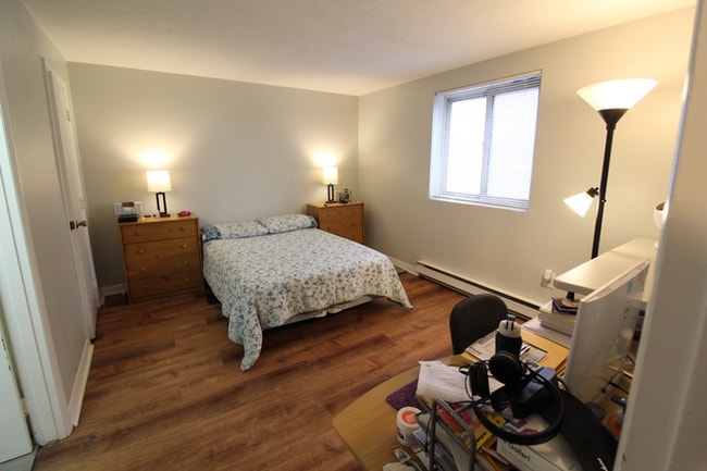 Building Photo - 1.0 bedroom in Somerville Massachusetts 02143