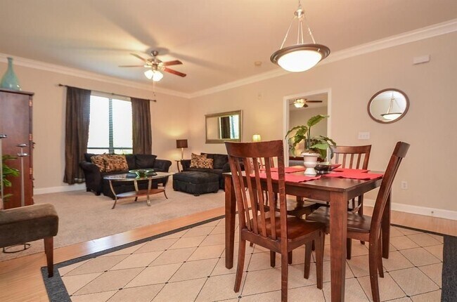 Foto del edificio - 2299 Lone Star Dr