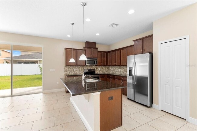 Building Photo - 1497 Softshell St