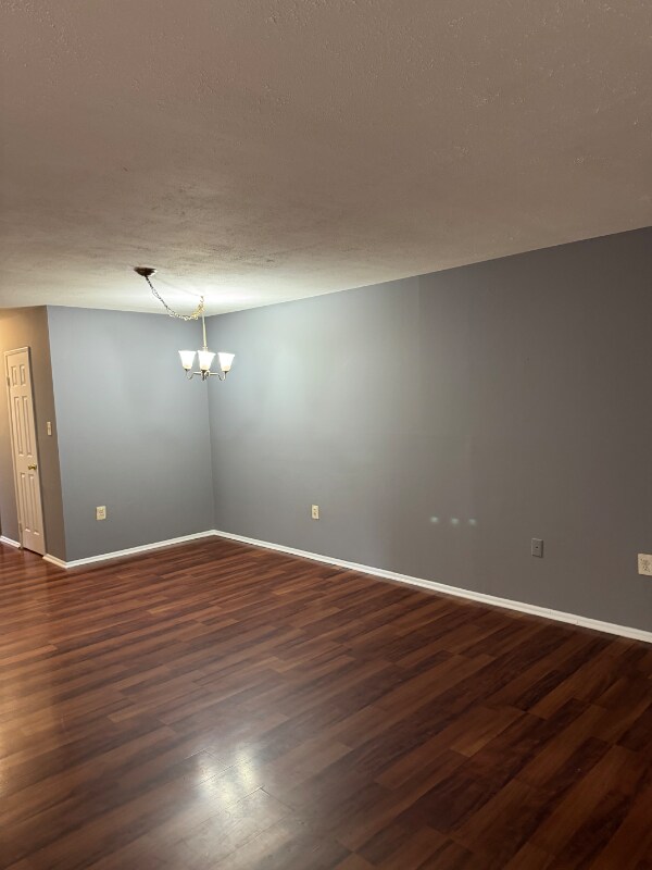 Foto del edificio - 11318 Cherry Hill Rd