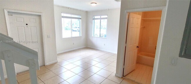 Foto del edificio - 2616 SE 14th Ave