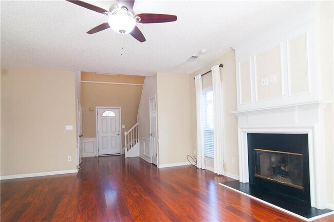 Foto del edificio - 558 Lullingstone Dr SE