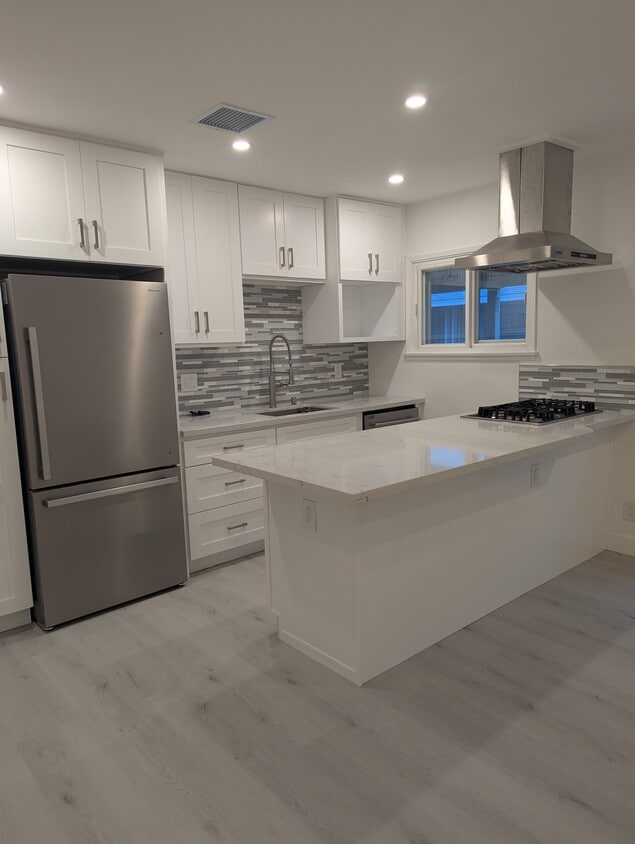 Foto principal - 1906 N Hollywood Way