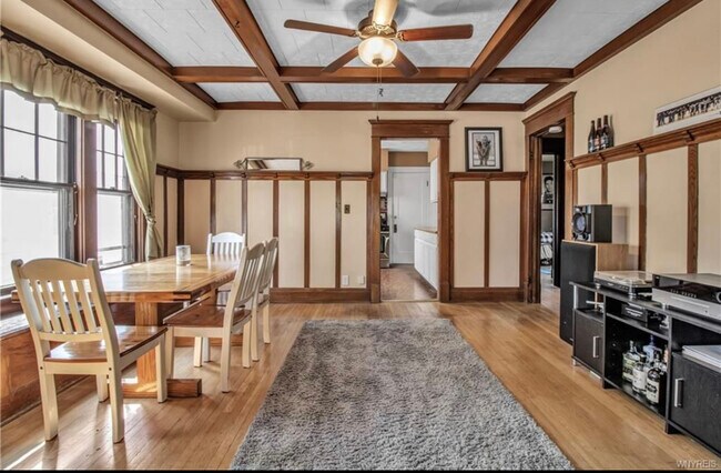 Foto del edificio - 70 Norwalk Ave