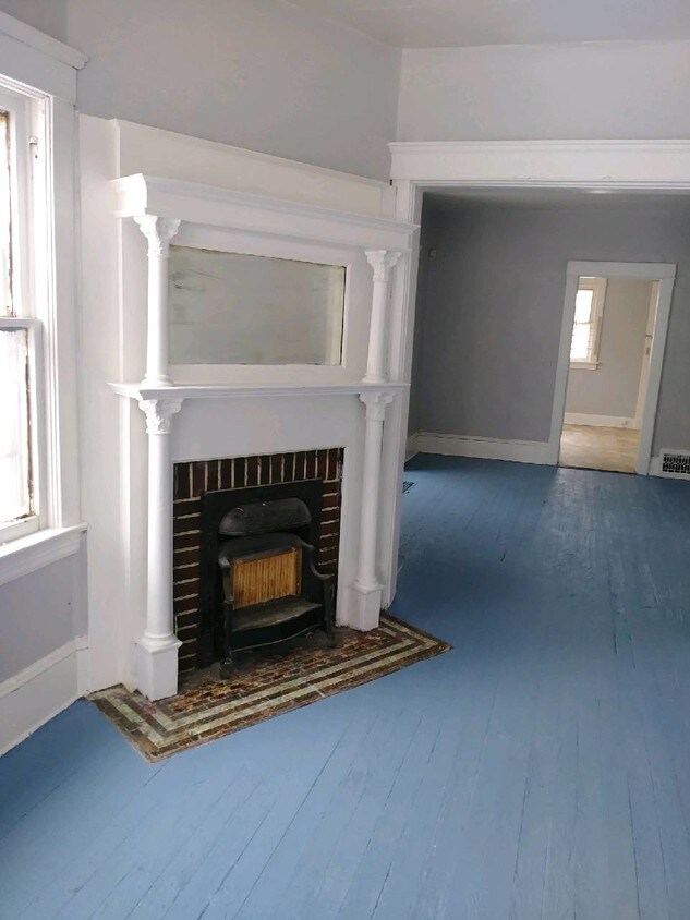 Primary Photo - 9507 Anderson Ave