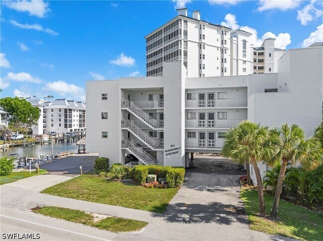 Foto del edificio - 377 Vanderbilt Beach Rd