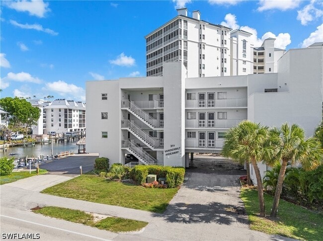 Building Photo - 377 Vanderbilt Beach Rd