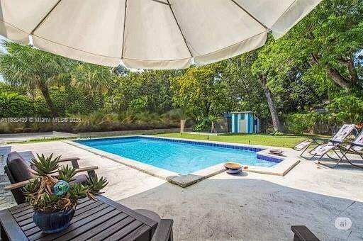Photo - 827 NE 140th St
