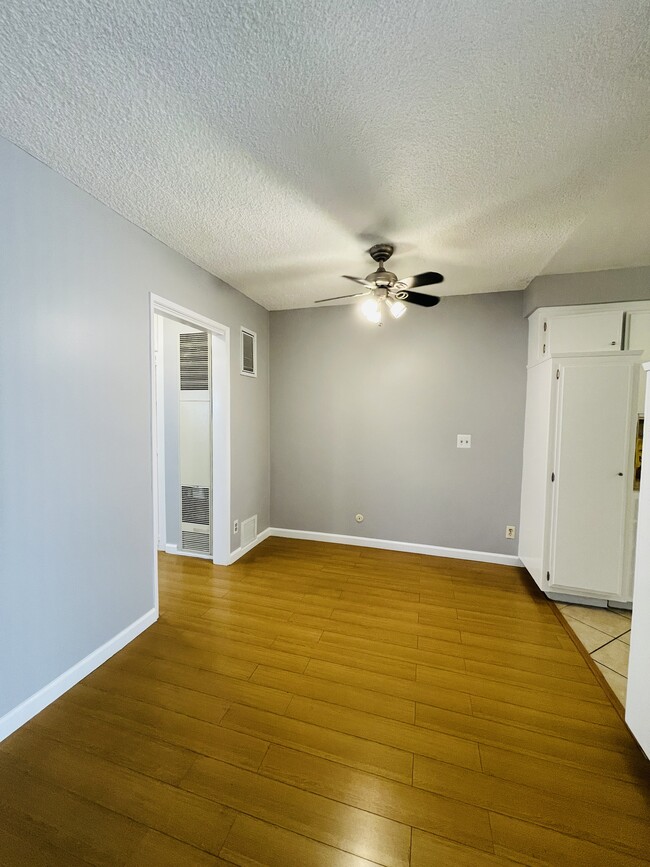 Unit #2 Dining Area - 949 N Alfred St