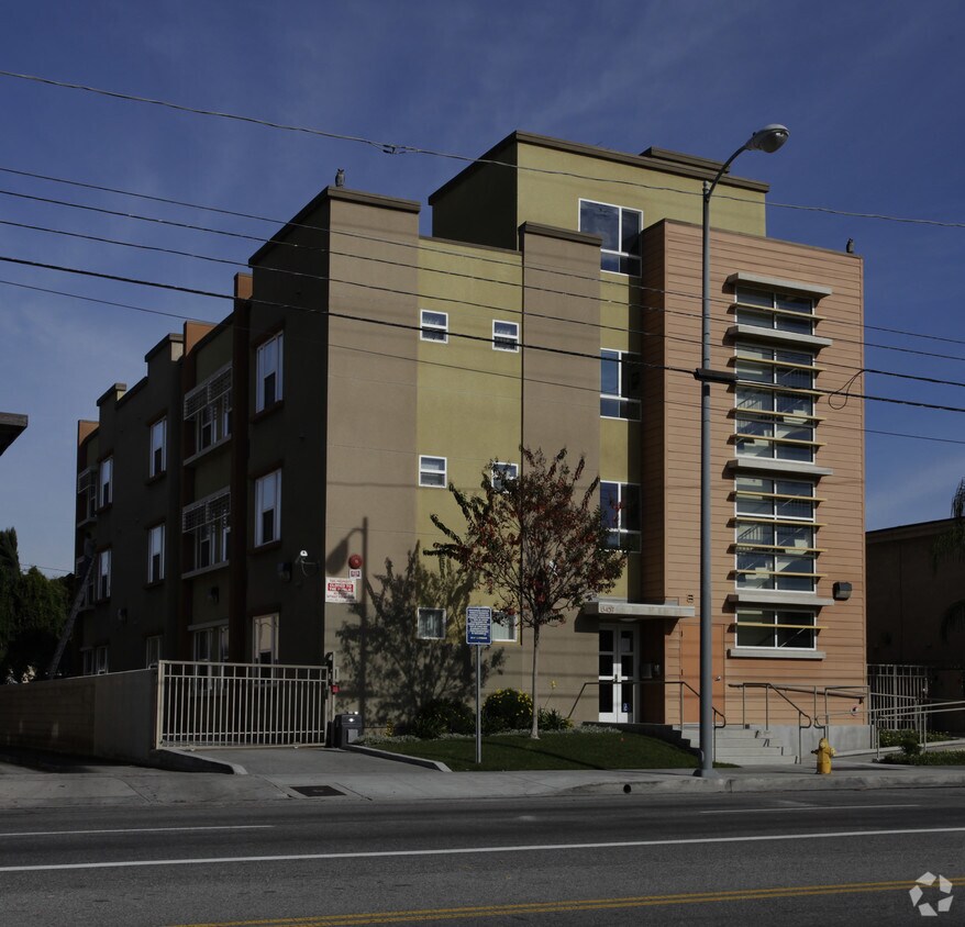 Foto del edificio - Hfl Van Nuys