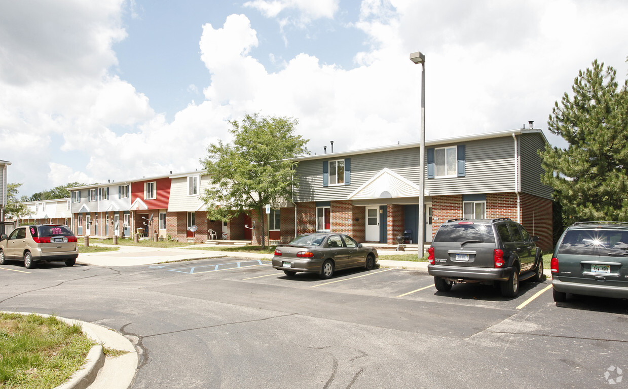 Primary Photo - LaRoy Froh Townhouses