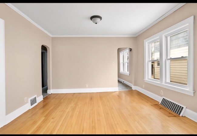 Dining room - 428 S 70th St