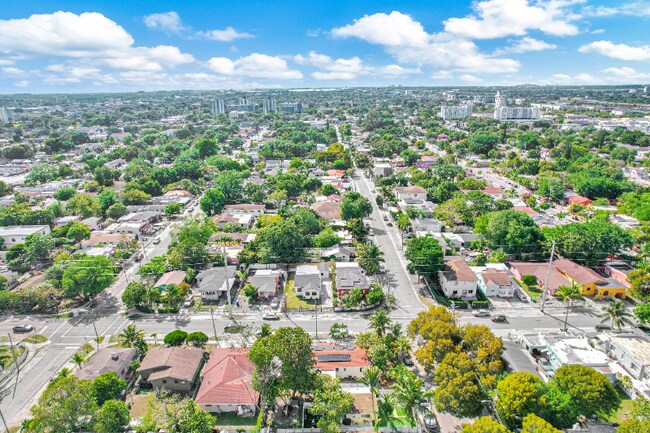 Foto del edificio - 3040 NW 13th Ave