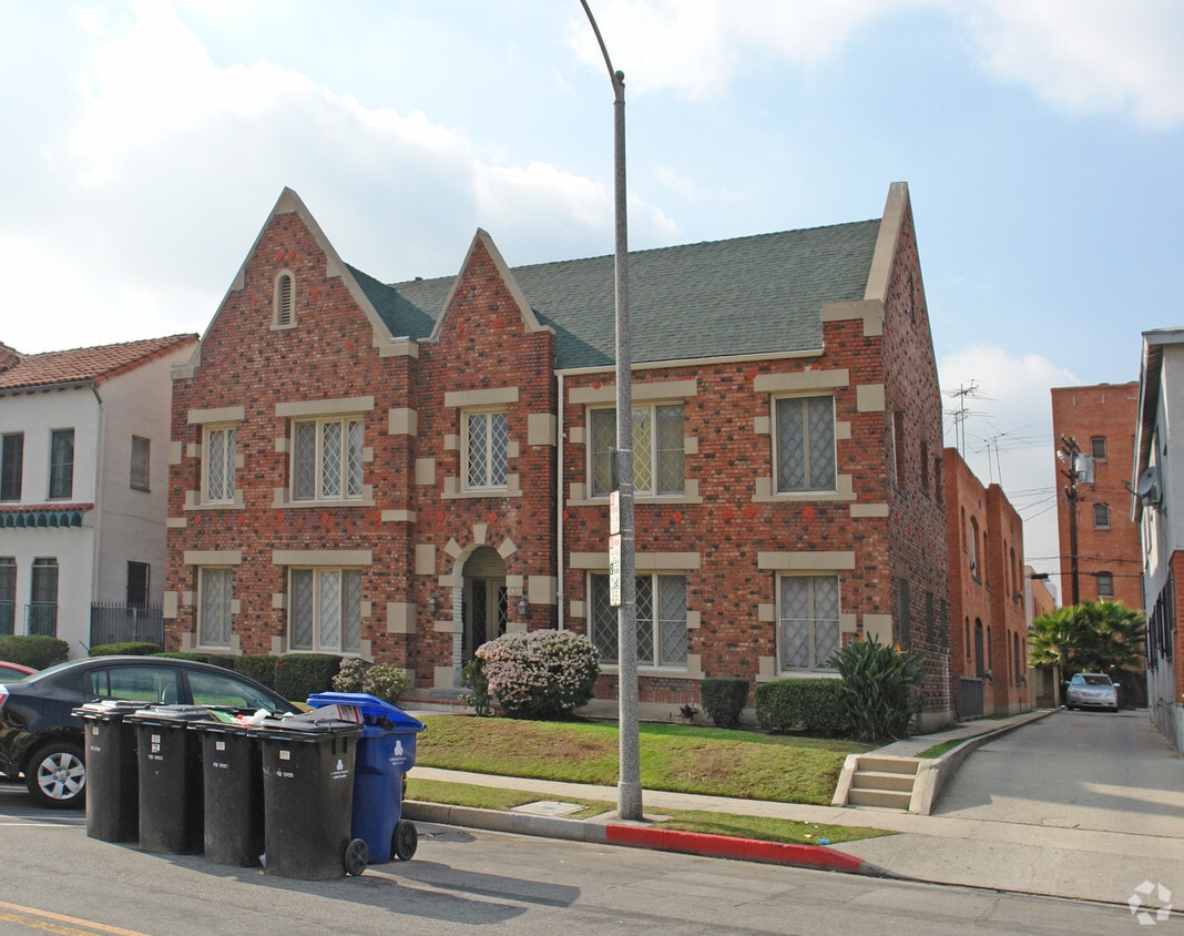 Building Photo - 645 S Dunsmuir Ave