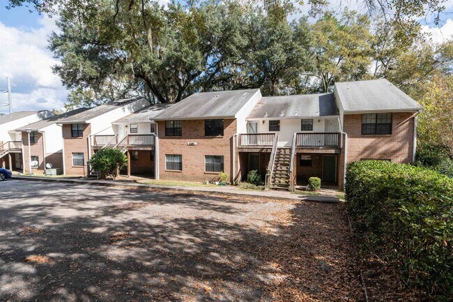 Foto del edificio - 1101 Greentree Ct