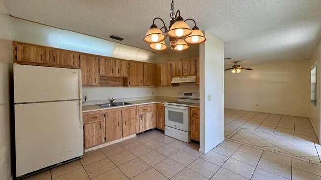 Building Photo - 3531 Melaleuca Ln