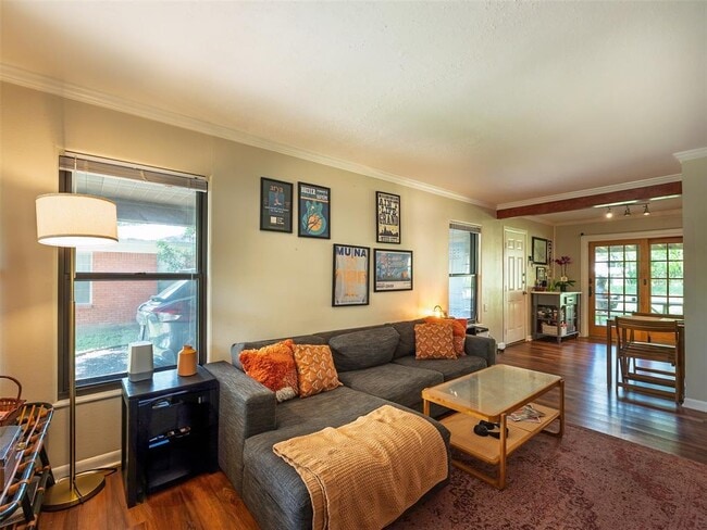 Building Photo - 1306 Ridgemont Dr