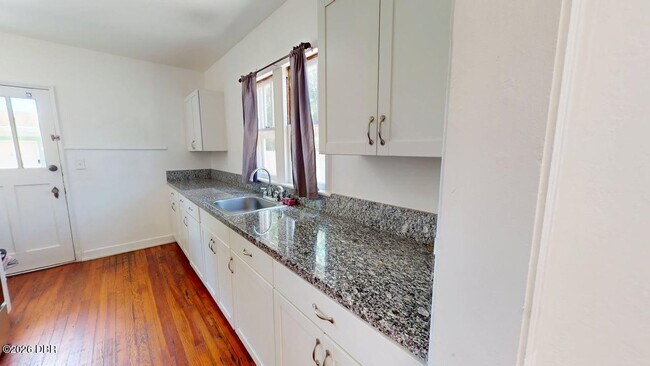 Foto del edificio - 318 Braddock Ave