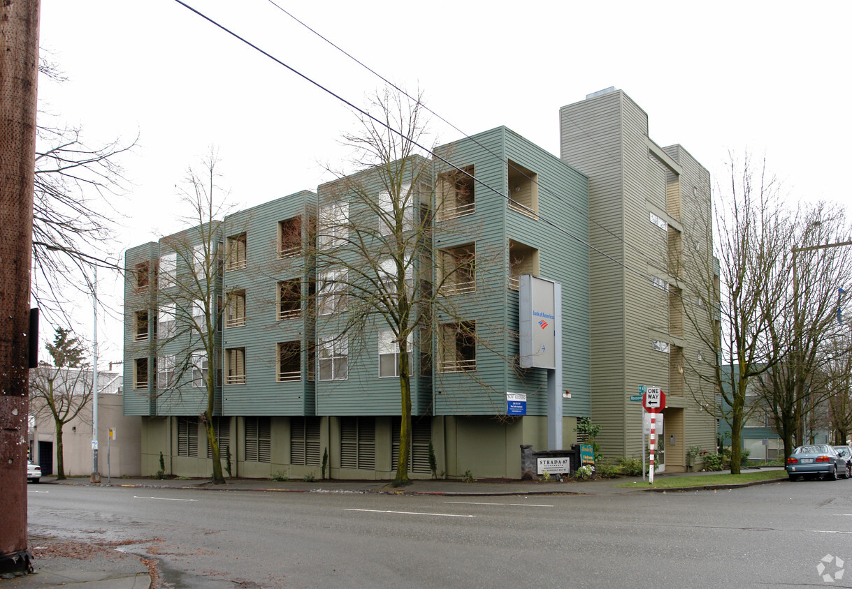 Primary Photo - Strada 67 Apartments