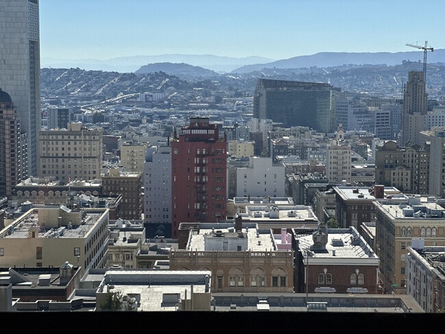 Foto del edificio - 1177 California St