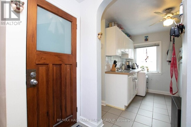 Building Photo - 359-359 Dominion Ave