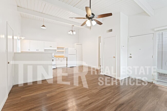 Building Photo - 1630 Cindy Cir