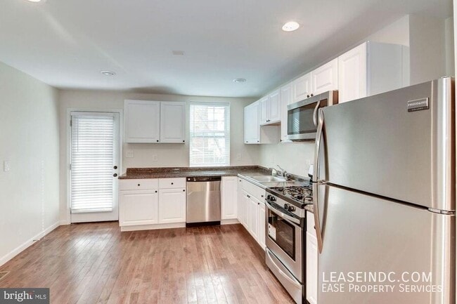 Building Photo - 2916 Olive St NW