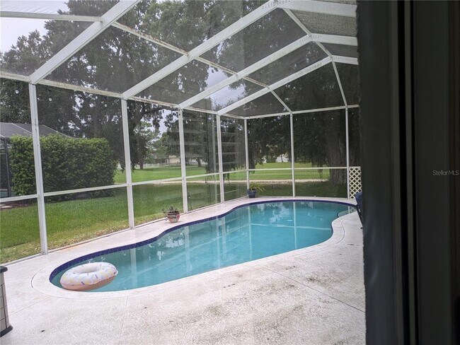 Foto del edificio - 16120 Muirfield Dr