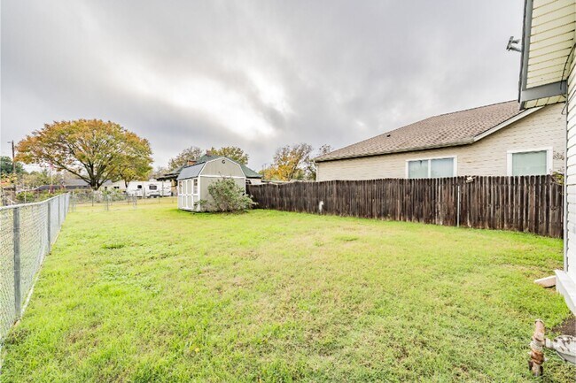 Foto del edificio - 515 N Jackson Ave