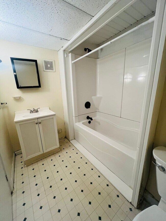 Foto del edificio - 207 S Union St